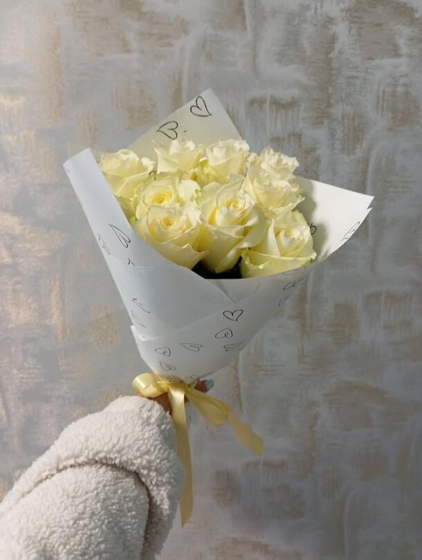 Белые розы, артикул F1375757 - 2795 рублей, доставка по городу. Flawery - доставка цветов