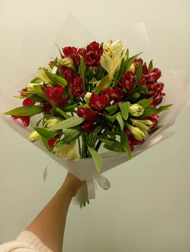 Альстромерия микс, артикул F1375763 - 3328 рублей, доставка по городу. Flawery - доставка цветов