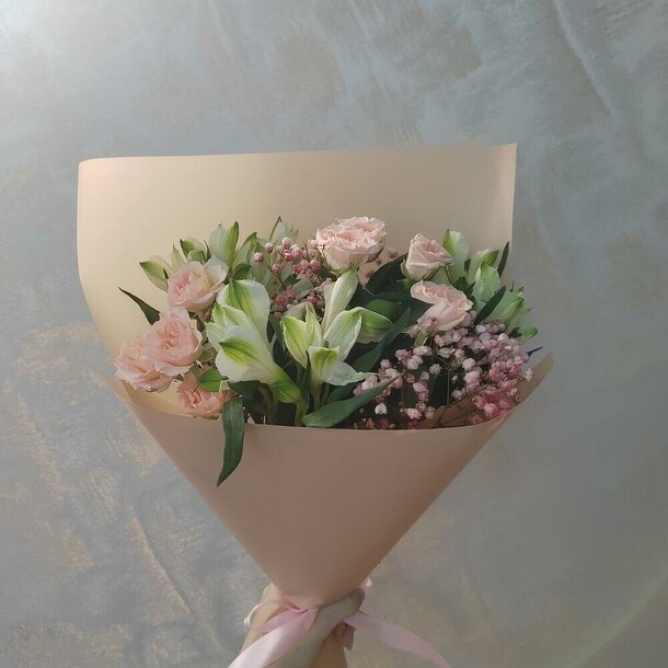 Элегантный букет нежность, артикул F1403849 - 3461 рублей, доставка по городу. Flawery - доставка цветов