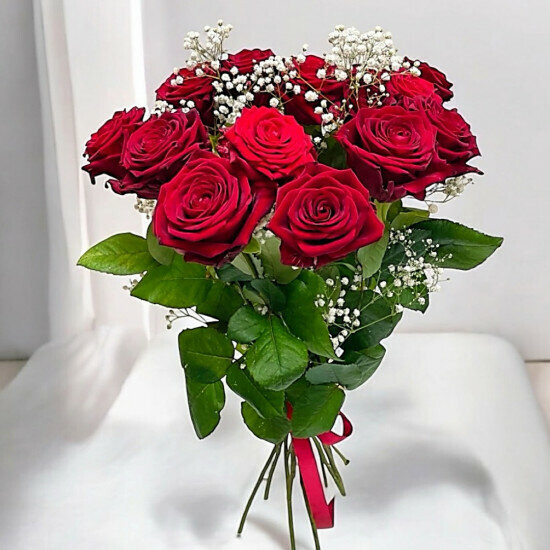 11 роз с гипсофилой, артикул F1436026 - 3461 рублей, доставка по городу. Flawery - доставка цветов