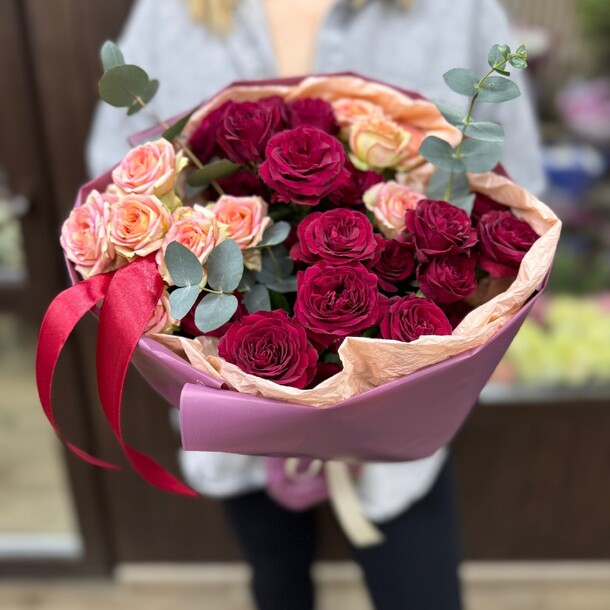 Роза кустовая, артикул F1292824 - 3550 рублей, доставка по городу. Flawery - доставка цветов