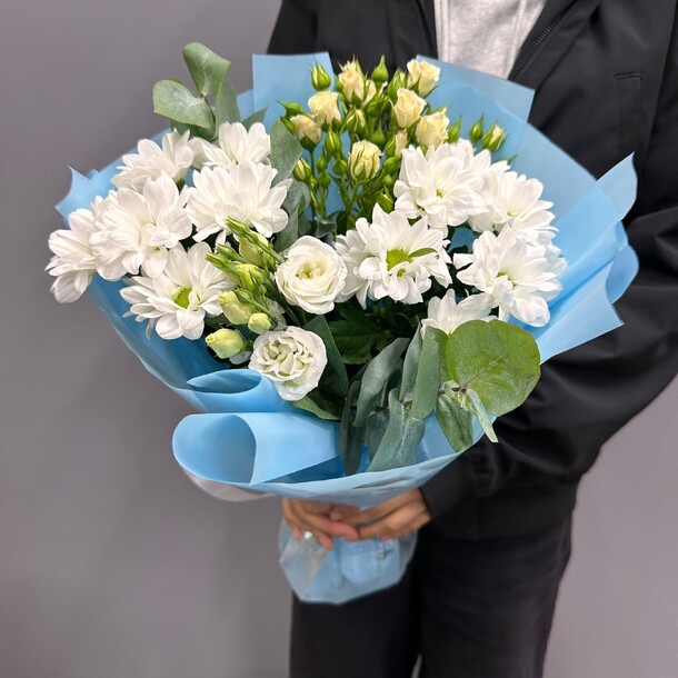 Товар 018, артикул F1323249 - 2950 рублей, доставка по городу. Flawery - доставка цветов