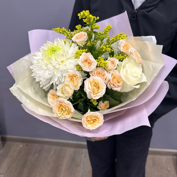 Товар 003, артикул F1323304 - 2990 рублей, доставка по городу. Flawery - доставка цветов