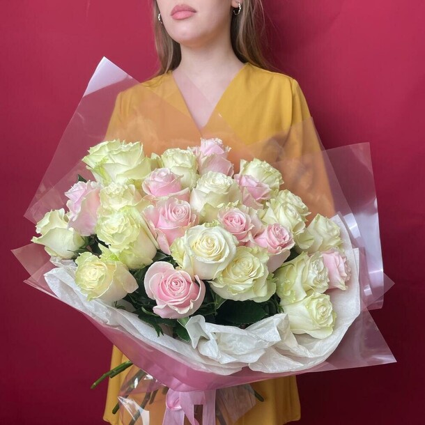 Два цвета нежности 25, артикул F1156188 - 11310 рублей, доставка по городу. Flawery - доставка цветов