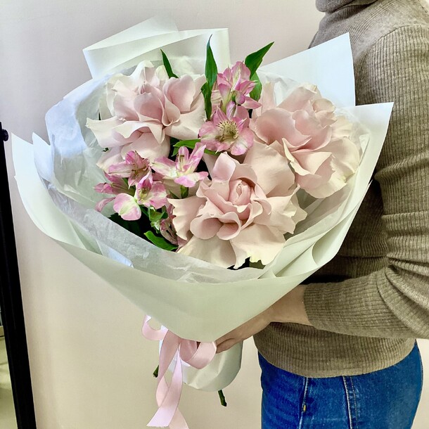 Букет розовые кружева, артикул F1511356 - 2860 рублей, доставка по городу. Flawery - доставка цветов