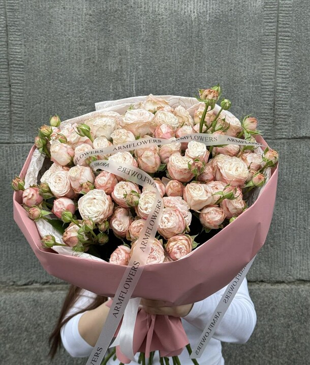 Кустовые пионовидные розы bombastic, артикул F1287515 - 9425 рублей, доставка по городу. Flawery - доставка цветов