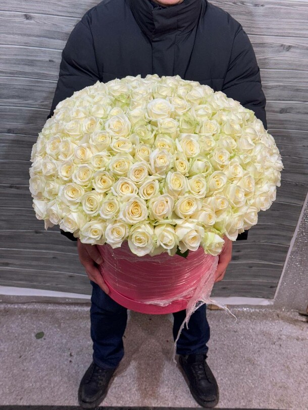 Роза в коробке, артикул F1489736 - 37041 рублей, доставка по городу. Flawery - доставка цветов