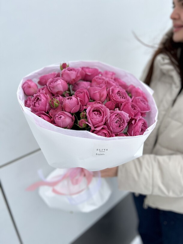 Пионовидные кустовые розы, артикул F1245305 - 8800 рублей, доставка по городу. Flawery - доставка цветов