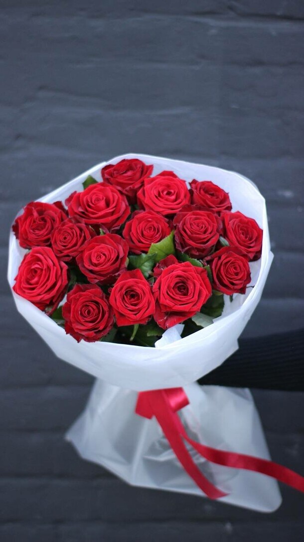 Букет из роз, артикул F1272738 - 5940 рублей, доставка по городу. Flawery - доставка цветов