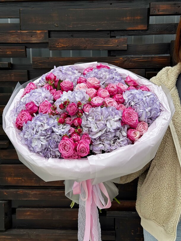 Большой авторский букет, артикул F1471486 - 18997 рублей, доставка по городу. Flawery - доставка цветов