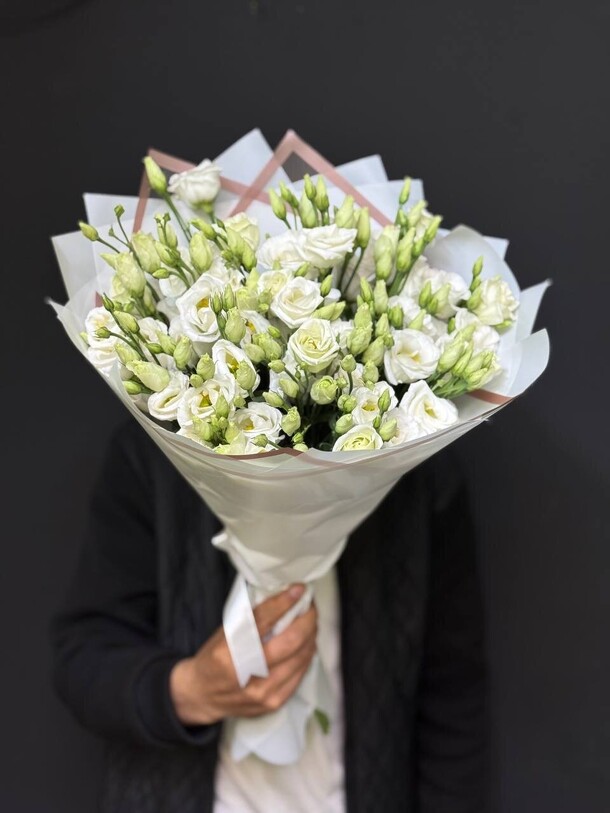 Лизиантус 11 шт, артикул F1423837 - 6100 рублей, доставка по городу. Flawery - доставка цветов