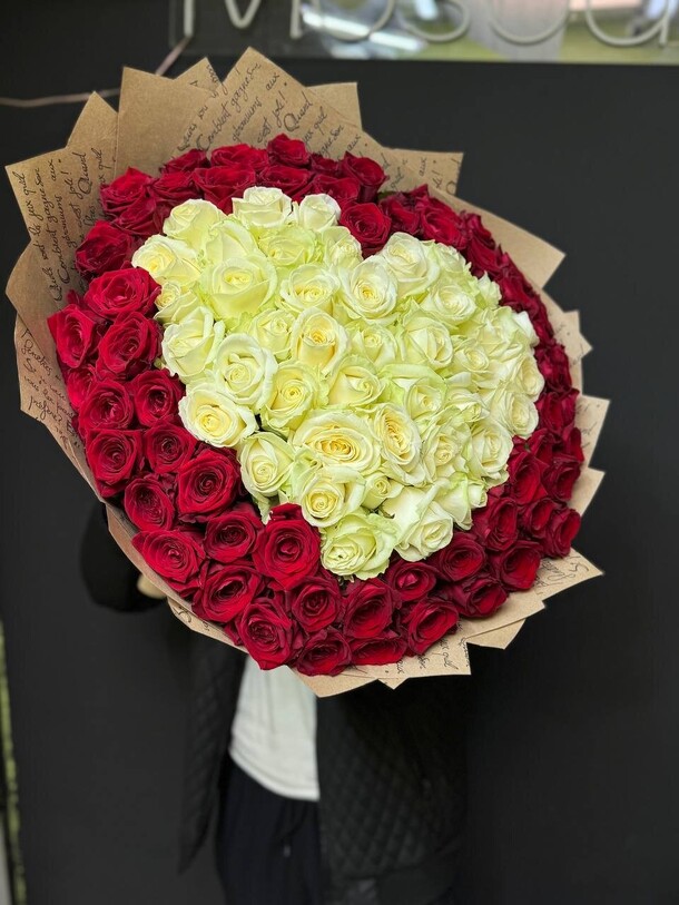 Роза 101 шт, артикул F1424447 - 15500 рублей, доставка по городу. Flawery - доставка цветов