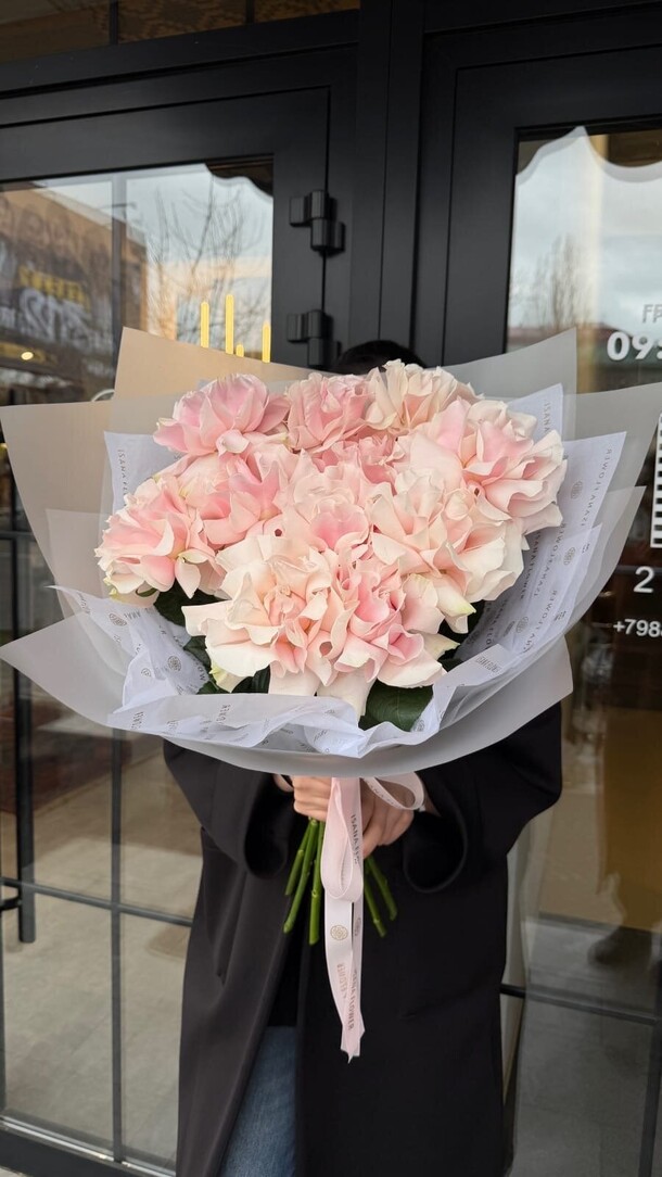 Монобукет из вывернутой розы, артикул F1533094 - 3800 рублей, доставка по городу. Flawery - доставка цветов