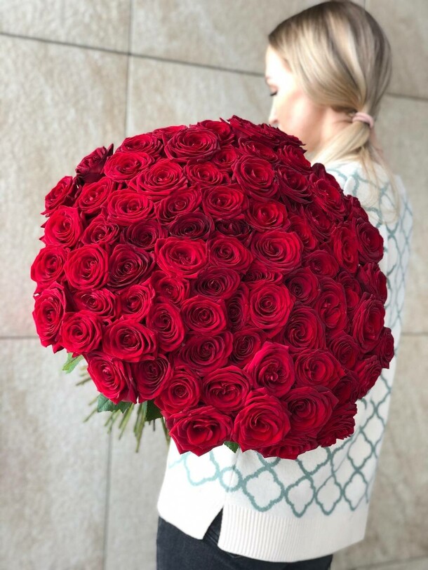 75 шикарных роз, артикул F1247532 - 21500 рублей, доставка по городу. Flawery - доставка цветов