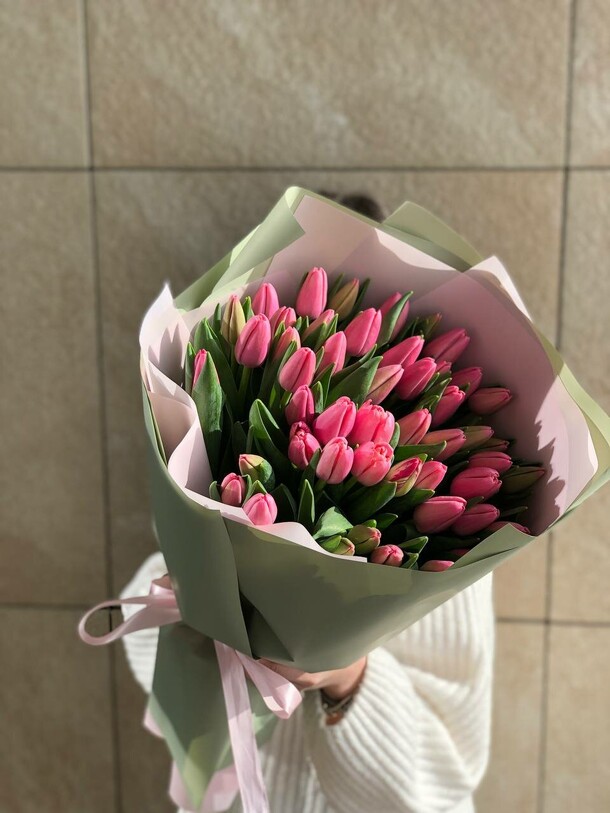 51 розовый тюльпан, артикул F1259590 - 11700 рублей, доставка по городу. Flawery - доставка цветов