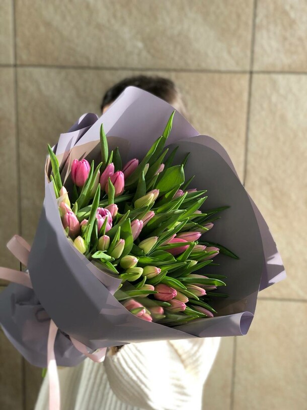 51 нежно-лиловый тюльпан, артикул F1259591 - 11700 рублей, доставка по городу. Flawery - доставка цветов