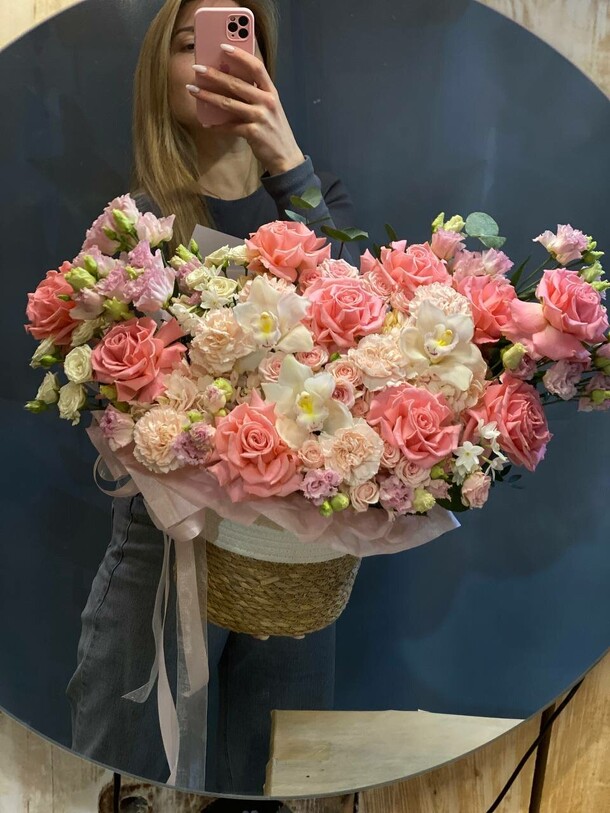 Романтика, артикул F1380440 - 23500 рублей, доставка по городу. Flawery - доставка цветов