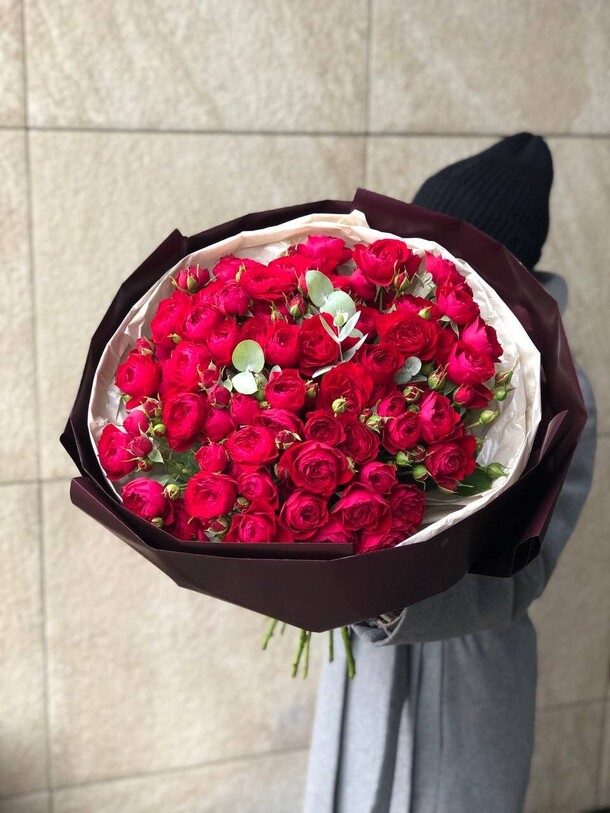 Розы комплимент, артикул F1477938 - 13500 рублей, доставка по городу. Flawery - доставка цветов