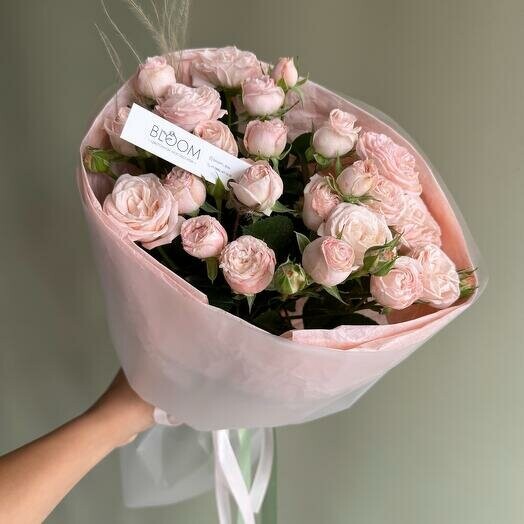 Букет пионовидных  кустовых роз, артикул F1470252 - 3300 рублей, доставка по городу. Flawery - доставка цветов