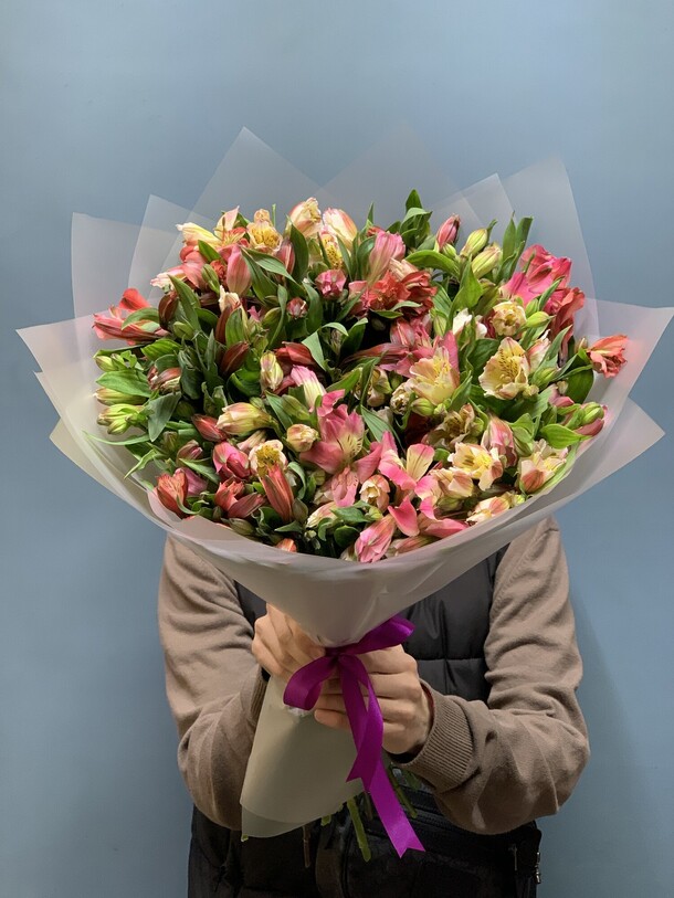 Альстромерия 29, артикул F1471111 - 4344 рублей, доставка по городу. Flawery - доставка цветов