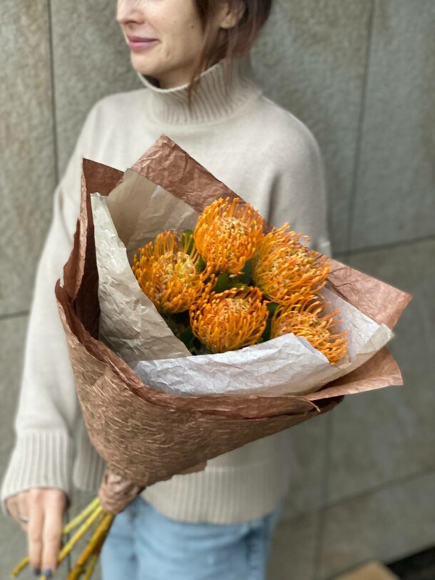 Оранжевый нутан, артикул F1491783 - 4700 рублей, доставка по городу. Flawery - доставка цветов