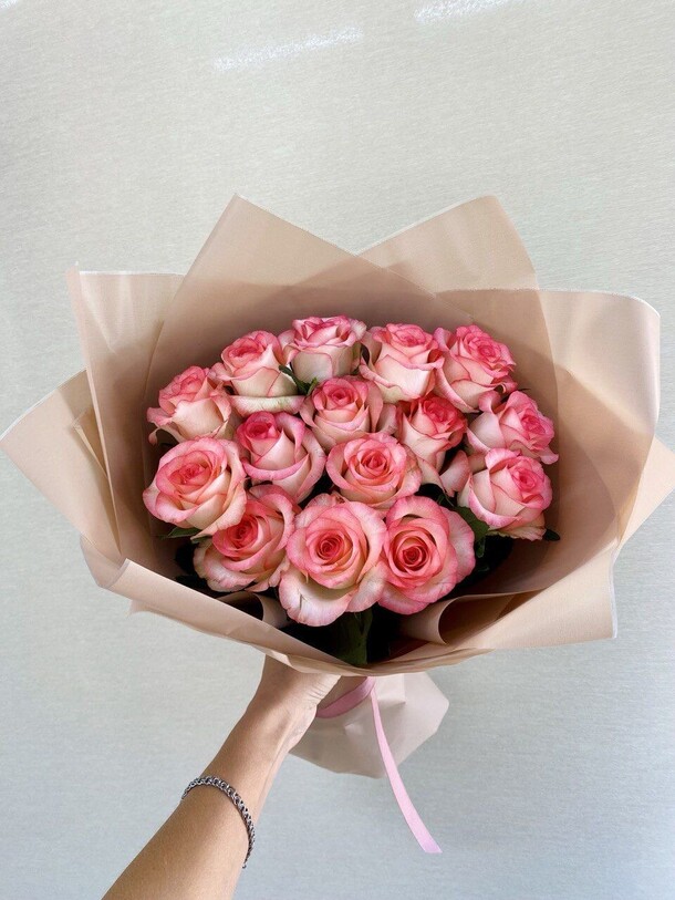 Роза 15, артикул F1489693 - 6123 рублей, доставка по городу. Flawery - доставка цветов