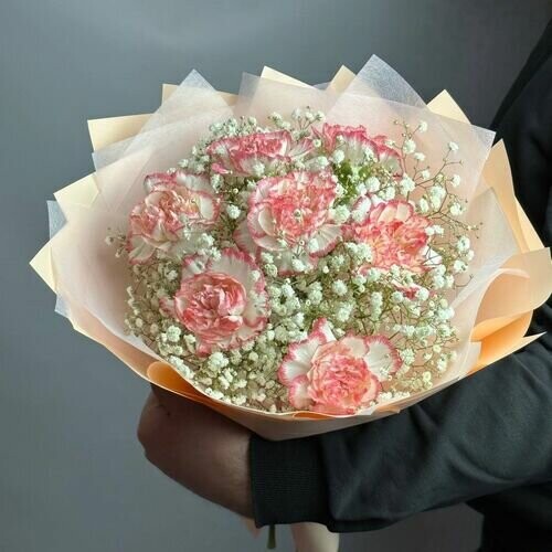 Букет из диантуса и гипсофилы, артикул F1296972 - 3100 рублей, доставка по городу. Flawery - доставка цветов