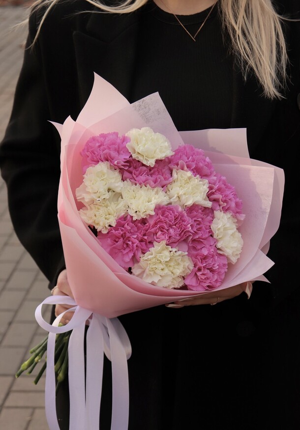 15 диантусов микс, артикул F1473653 - 3180 рублей, доставка по городу. Flawery - доставка цветов