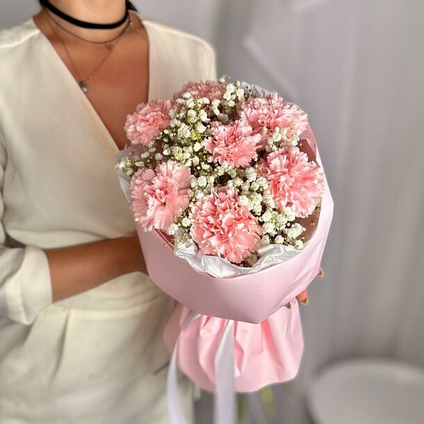 Милый комплимент 💕 гипсофила и диантусы, артикул F1479931 - 3335 рублей, доставка по городу. Flawery - доставка цветов