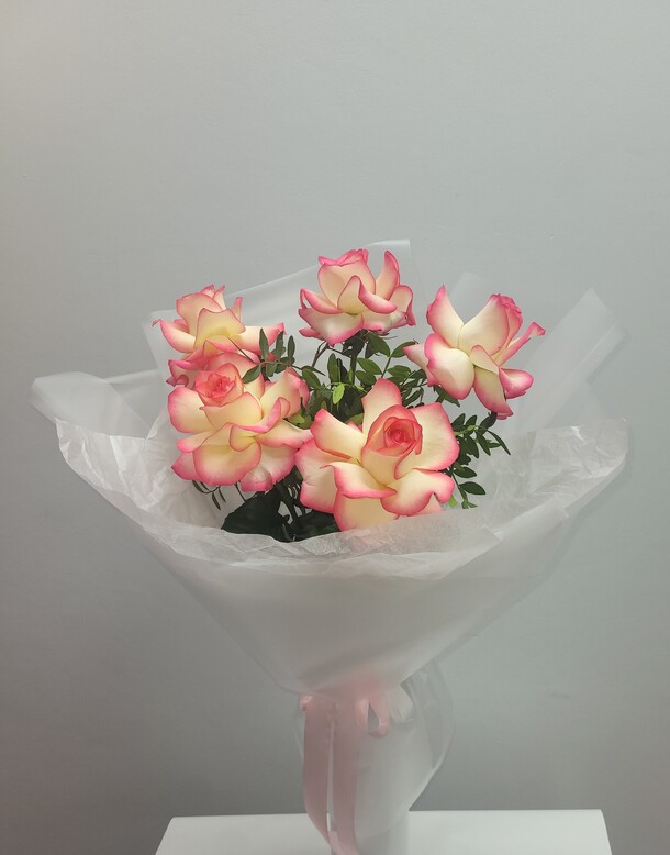 Букет из французских роз., артикул F1383090 - 2090 рублей, доставка по городу. Flawery - доставка цветов