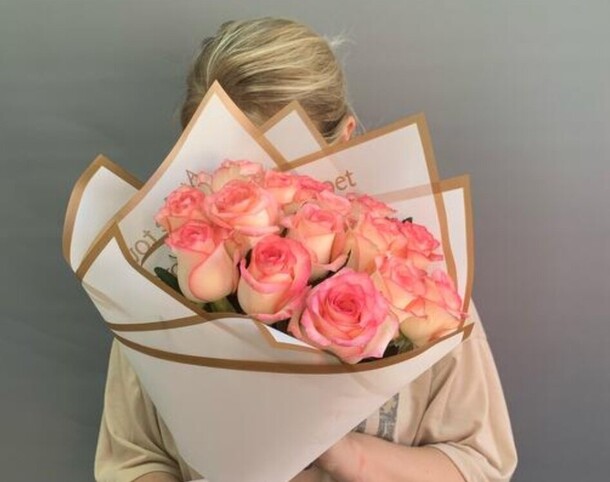 Розовые розы 15 шт, артикул F1429981 - 4675 рублей, доставка по городу. Flawery - доставка цветов