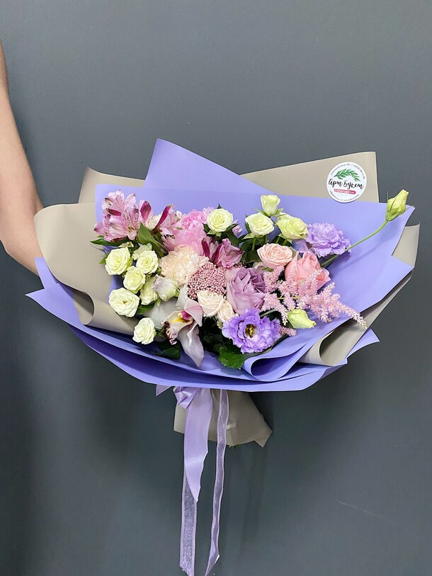 Букет "глори" с эустомой, артикул F1128077 - 3800 рублей, доставка по городу. Flawery - доставка цветов