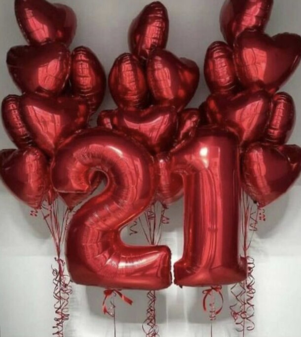 Красные сердца ♥️ с цифрами, артикул F1386005 - 19990 рублей, доставка по городу. Flawery - доставка цветов