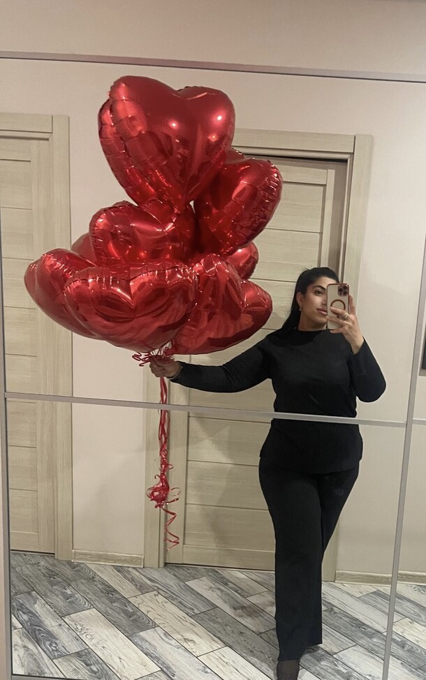 Красные сердца ♥️ 10 шт, артикул F1387058 - 7500 рублей, доставка по городу. Flawery - доставка цветов