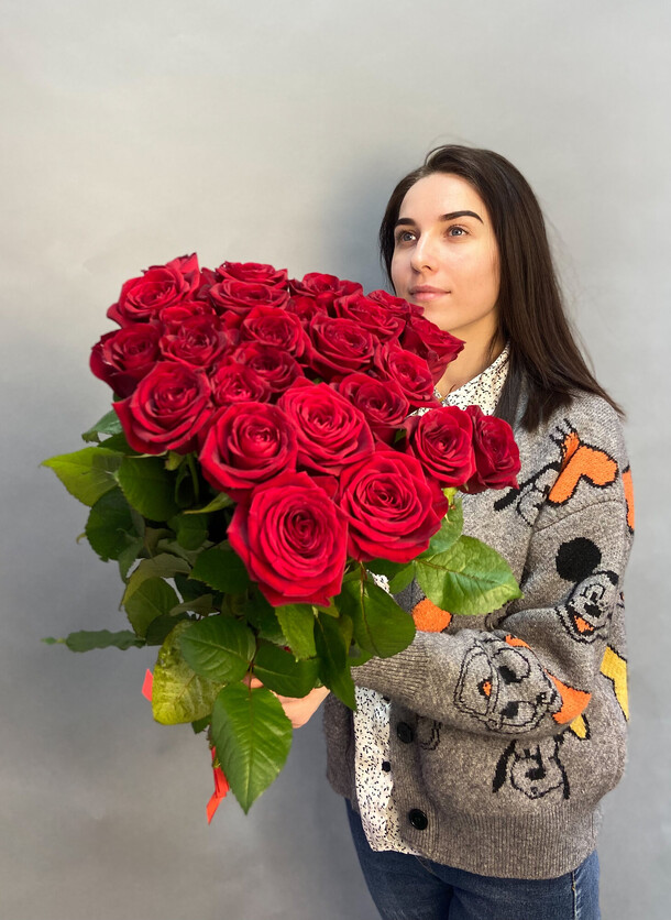 21 роза, артикул F1169974 - 11500 рублей, доставка по городу. Flawery - доставка цветов