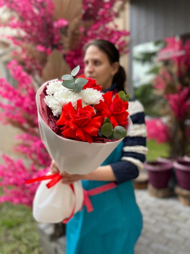 Пламенный привет, артикул F1421631 - 3700 рублей, доставка по городу. Flawery - доставка цветов