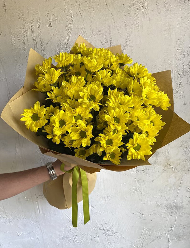 Букет из желтых хризантем, артикул F1481253 - 16500 рублей, доставка по городу. Flawery - доставка цветов