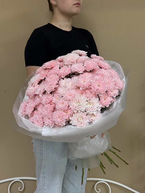 Шикарный букет розовых хризантем, артикул F1483098 - 6600 рублей, доставка по городу. Flawery - доставка цветов