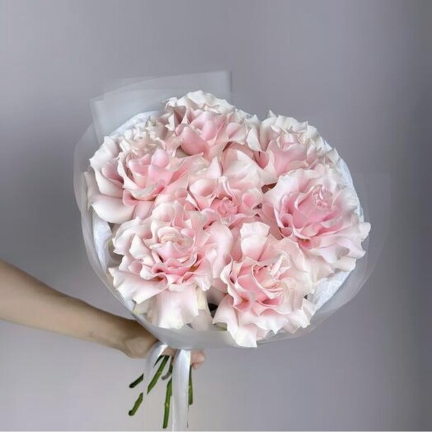 Букет из французских роз, артикул F1506986 - 4598 рублей, доставка по городу. Flawery - доставка цветов