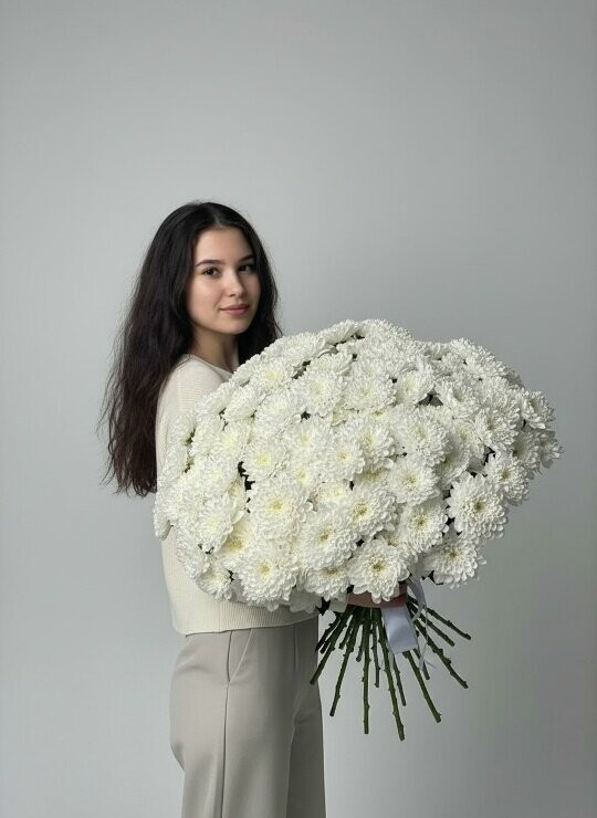 Моно-букет из кустовой хризантемы, артикул F1485557 - 12250 рублей, доставка по городу. Flawery - доставка цветов