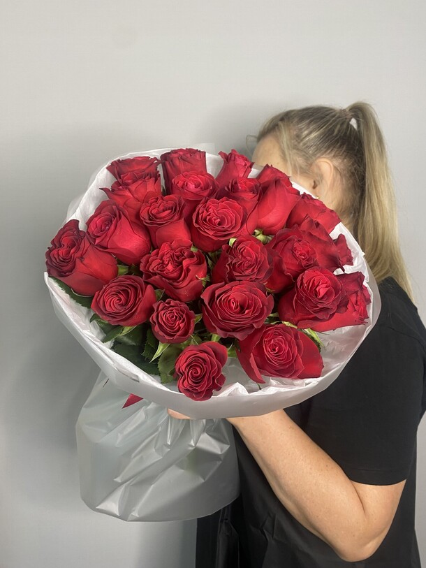 Моно из 25 роз❤️, артикул F1491678 - 8470 рублей, доставка по городу. Flawery - доставка цветов