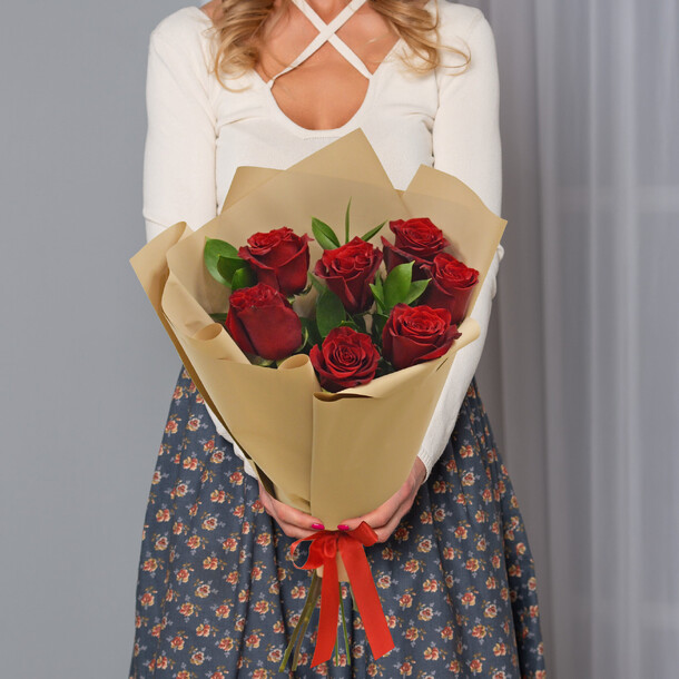 «романтический букет», артикул F1379631 - 5110 рублей, доставка по городу. Flawery - доставка цветов