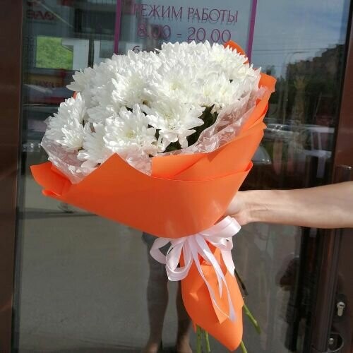 Букет из белой хризантемы, артикул F1138985 - 8500 рублей, доставка по городу. Flawery - доставка цветов