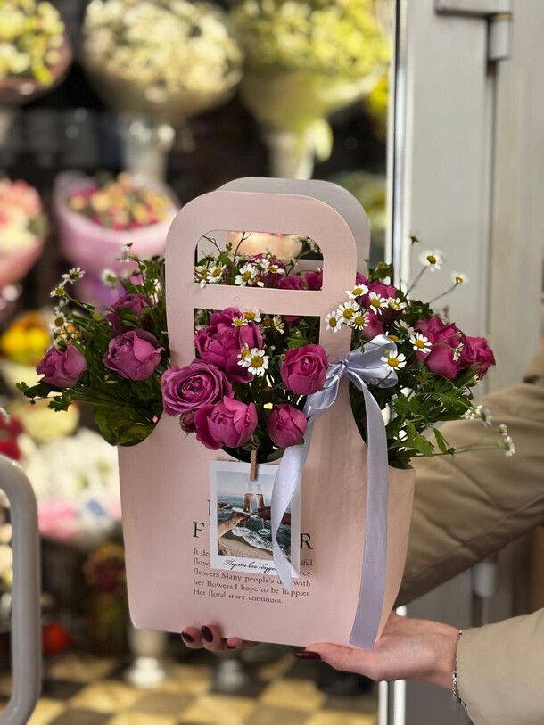 Милая сумочка из мисти бабблс  и ромашки, артикул F1503602 - 3182 рублей, доставка по городу. Flawery - доставка цветов