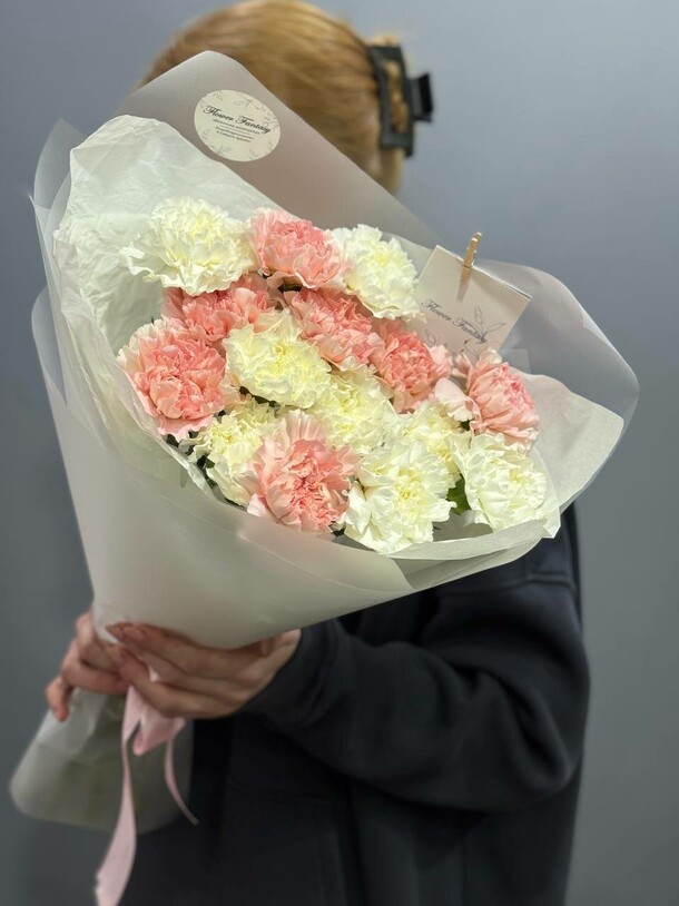 Букет из 15 диантусов, артикул F1180192 - 4300 рублей, доставка по городу. Flawery - доставка цветов