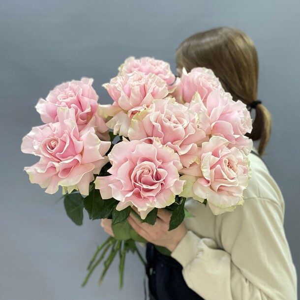 Букет из 9 французских роз, артикул F1180212 - 6600 рублей, доставка по городу. Flawery - доставка цветов