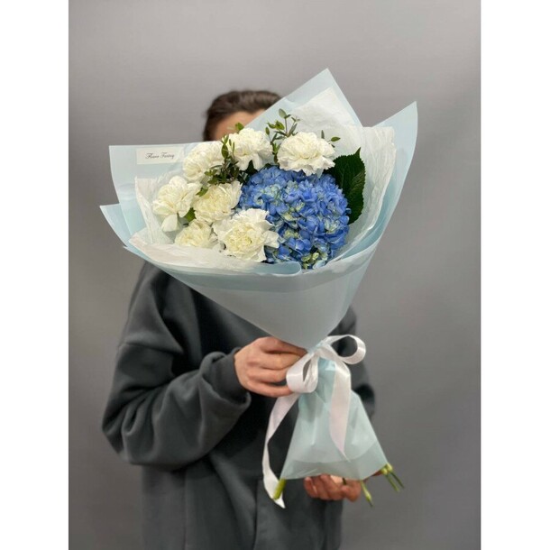 Букет прозрачные мечты, артикул F1270556 - 4350 рублей, доставка по городу. Flawery - доставка цветов