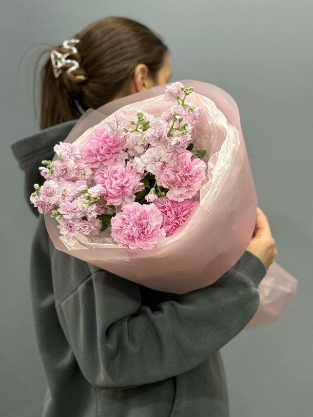 Букет бисквит, артикул F1340251 - 3600 рублей, доставка по городу. Flawery - доставка цветов