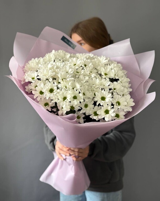 Букет из 15 кустовых хризантем, артикул F1398255 - 9900 рублей, доставка по городу. Flawery - доставка цветов