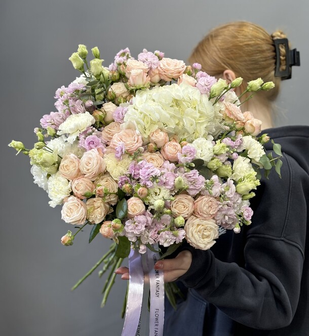 Букет мелодия души, артикул F1398352 - 21312 рублей, доставка по городу. Flawery - доставка цветов